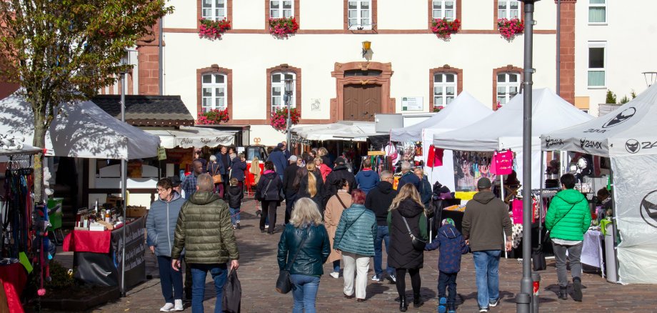 Wendelinusmarkt - Blick in die Straßen