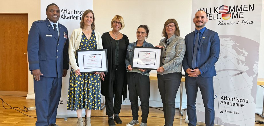 Urkundenverleihung an das Reichswald-Gymnasium