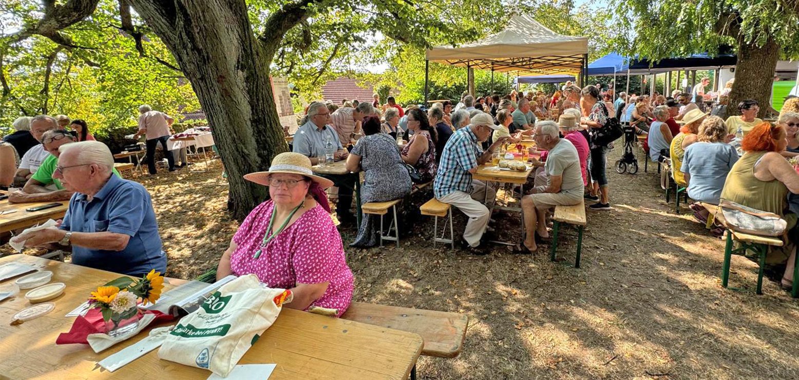 Blick auf das Dampfnudelfest