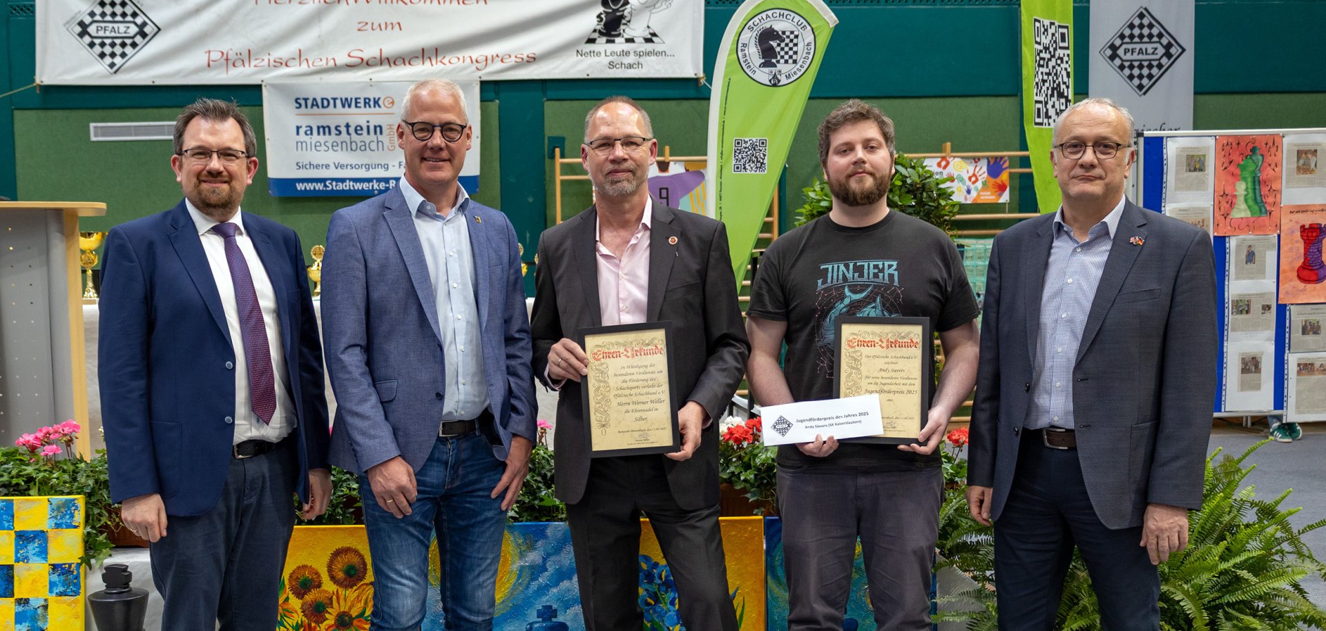 Gruppenbild zur Eröffnung des Schachkongresses