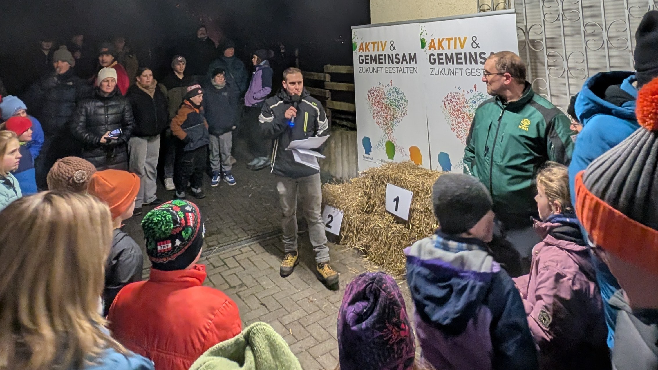 Ortsbürgermeister Wätzold bei der Ansprache