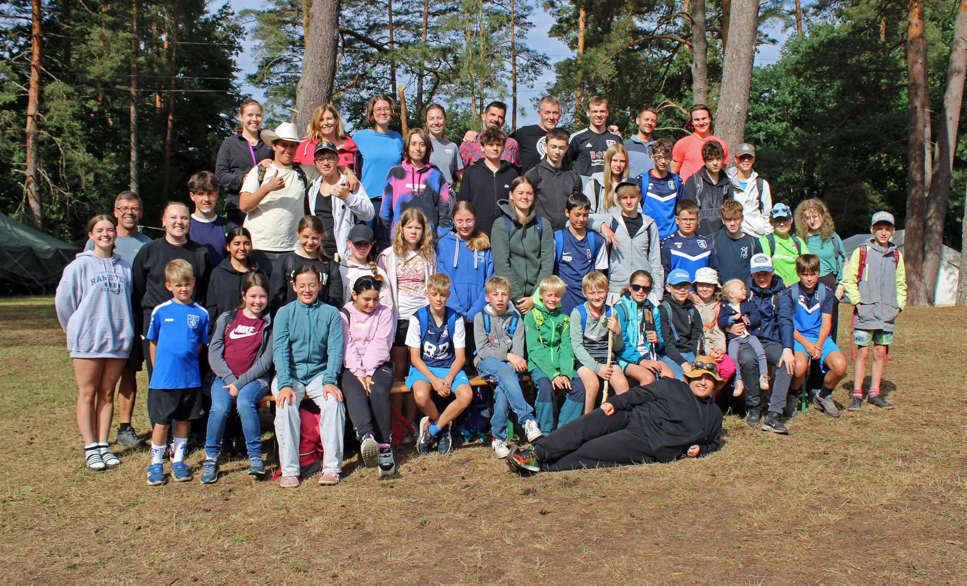 Gruppenbild im Zeltlager