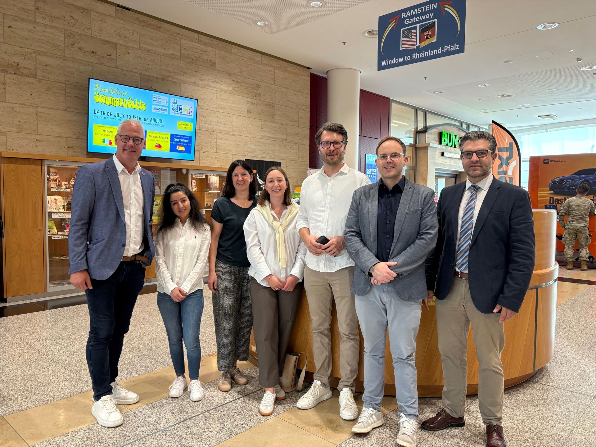 Gruppenbild im KMCC, Air Base Ramstein
