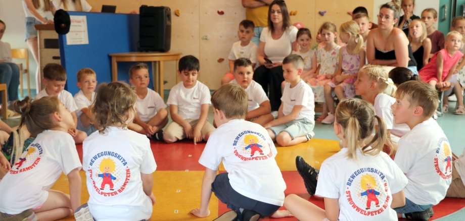 Vorführung der Kinder 