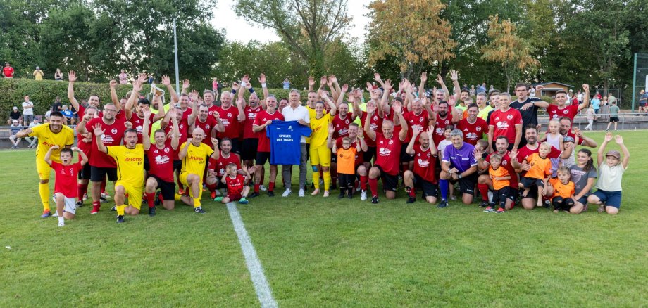 Lotto-Elf - SV Steinwenden and Friends Gruppenfoto der Mannschaften