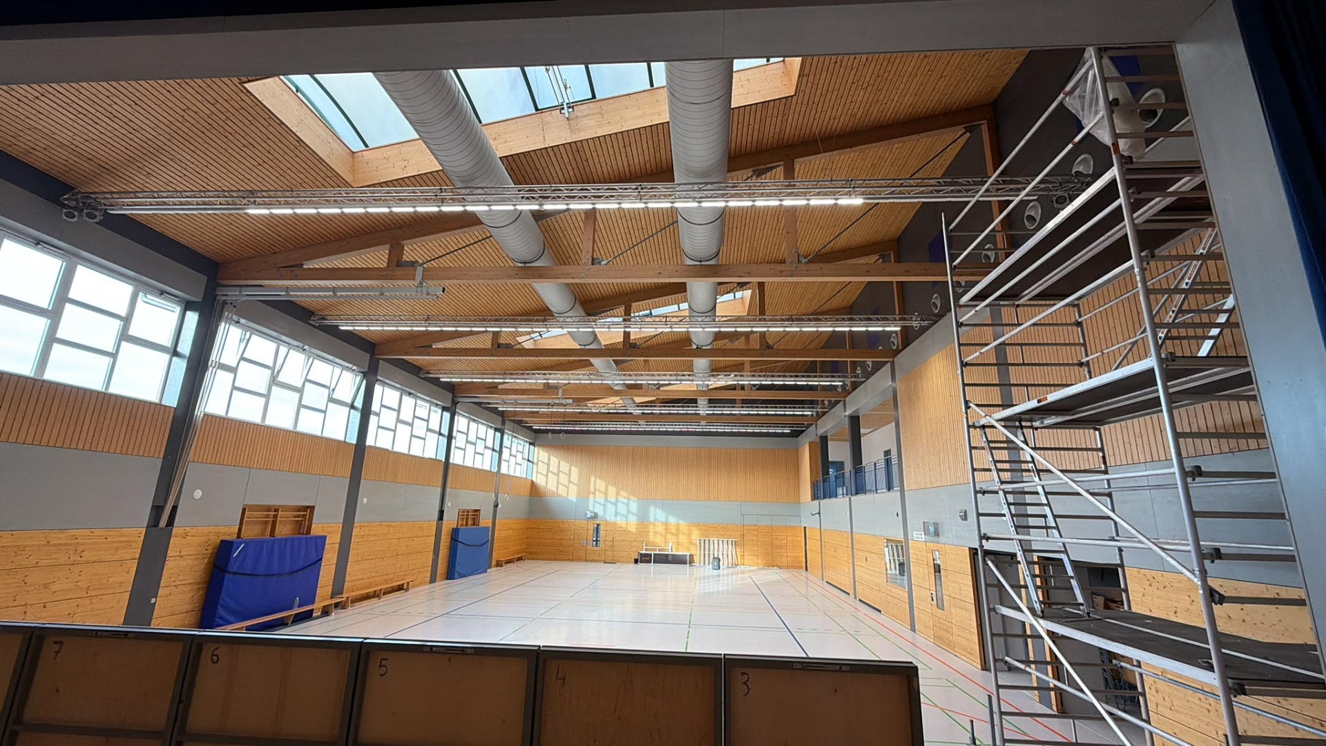 Blick in die Mehrzweckhalle Spesbach