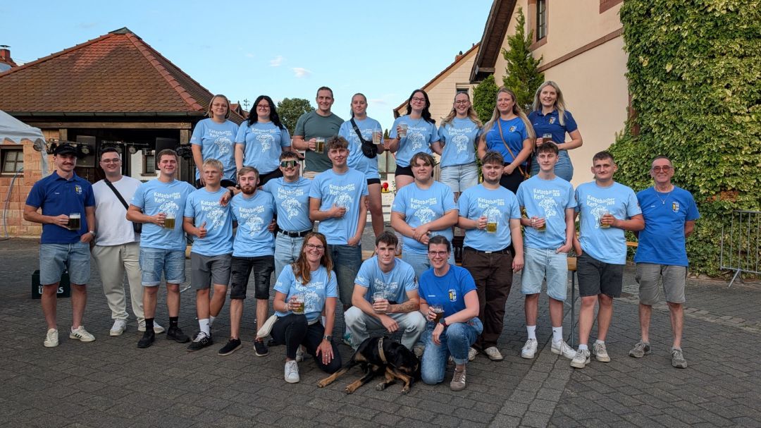 Gruppenbild mit Straußjugend