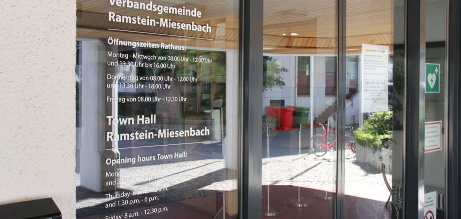 Eingang Rathaus