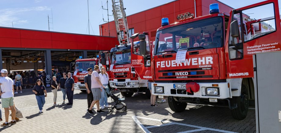 Blick in die Feuerwache beim Tag der offenen Tür